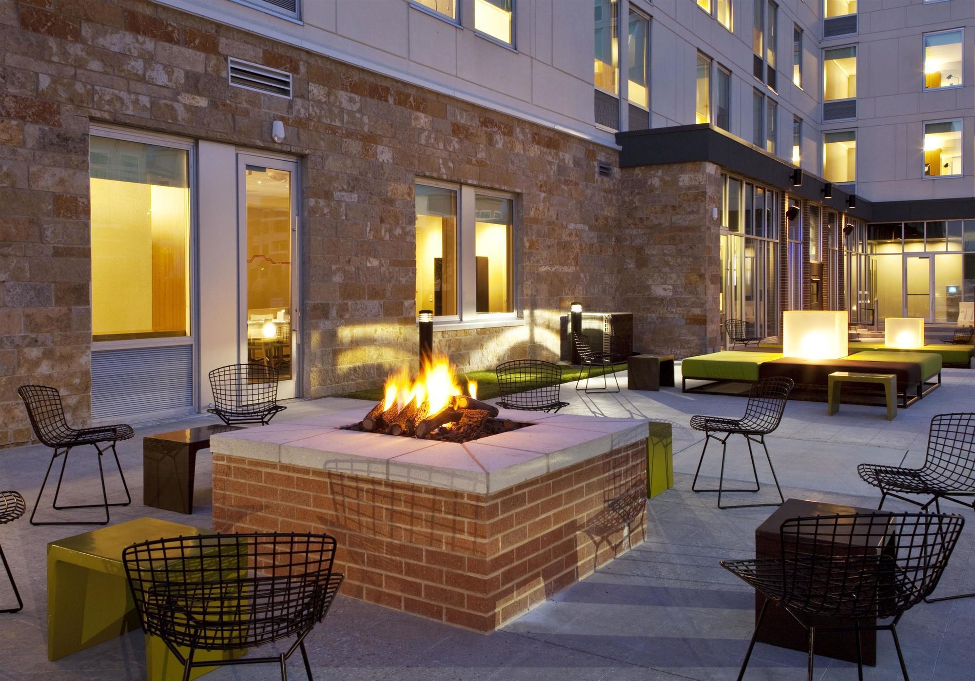 Aloft Hotel Frisco Exterior photo