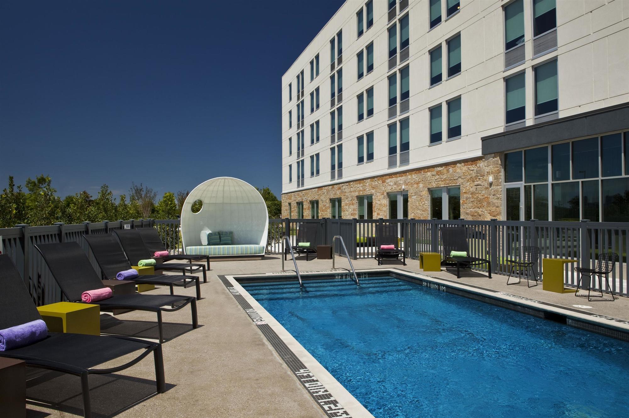 Aloft Hotel Frisco Exterior photo
